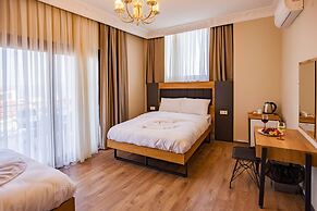 Grand Balyan Hotel & Restaurant