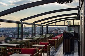 Grand Balyan Hotel & Restaurant