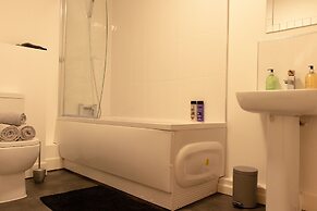 Livestay-1bed Apt With Private Balcony Heathrow