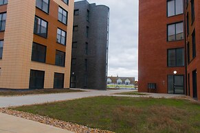 Livestay - 2 Bed Apartment Free Parking Heathrow