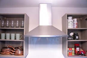 Livestay - 2 Bed 2 Bath Minutes From Heathrow
