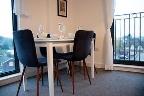 Livestay - 2 Bed 2 Bath Minutes From Heathrow