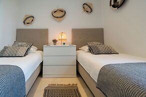 Stylish 3-bed Apt on La Cala Golf 15th Hole View
