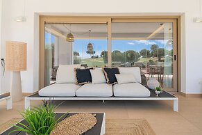 Stylish 3-bed Apt on La Cala Golf 15th Hole View