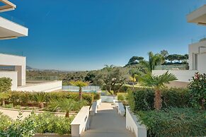 Stylish 3-bed Apt on La Cala Golf 15th Hole View