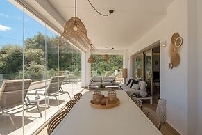 Stylish 3-bed Apt on La Cala Golf 15th Hole View