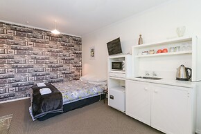 Dunstan House