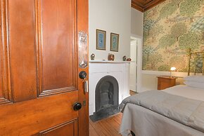Dunstan House