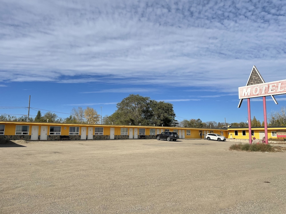 Dundurn Motel
