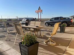 Dundurn Motel