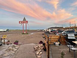 Dundurn Motel