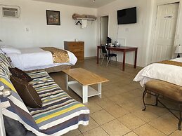 Dundurn Motel