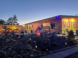 Dundurn Motel