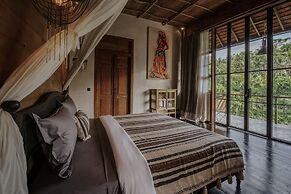 Bedulu Cliff Estate Ubud - Wood Side