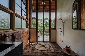 Bedulu Cliff Estate Ubud - Wood Side