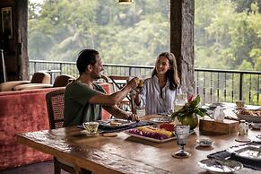 Exceptional 9BR Incredible Jungle View, River Access