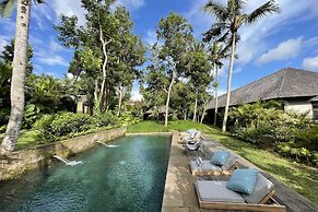 Exceptional 9BR Incredible Jungle View, River Access