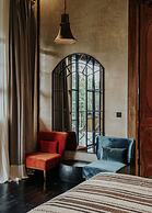 Exceptional 9BR Incredible Jungle View, River Access