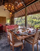 Exceptional 9BR Incredible Jungle View, River Access