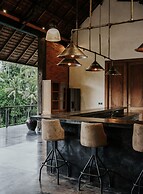 Exceptional 9BR Incredible Jungle View, River Access