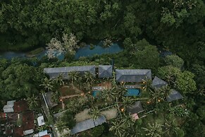 Exceptional 9BR Incredible Jungle View, River Access
