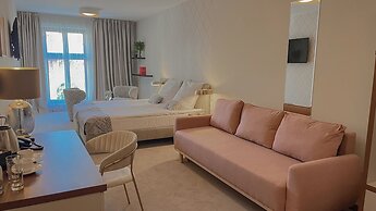 XERION HOTEL