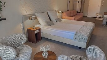 XERION HOTEL