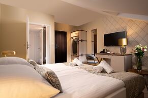 XERION HOTEL