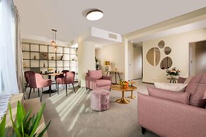 XERION HOTEL