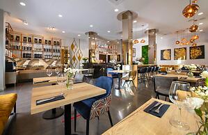 XERION HOTEL