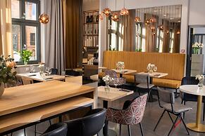 XERION HOTEL