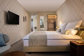XERION HOTEL