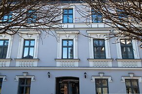 XERION HOTEL