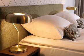 XERION HOTEL