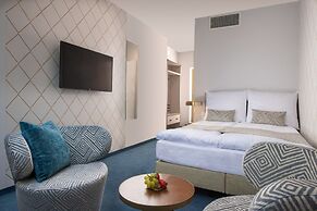 XERION HOTEL