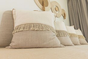 Cabana Blu Hotel & Suites
