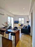 Phaedrus Living: Seaside Residence Lighthouse 70