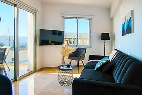 Phaedrus Living: Seaside Residence Lighthouse 70