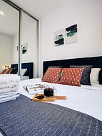 Phaedrus Living: Seaside Residence Lighthouse 70