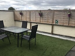 Lovely 2-bed Apartment in Solihull