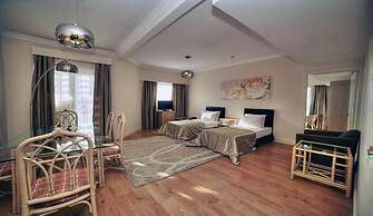 Jasmine Court Hotel
