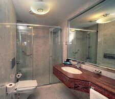Jasmine Court Hotel