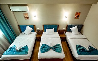 Pyramids Oasis Hotel
