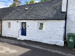 3 Dunrobin Street