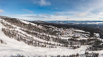 Chalet Monashee-brand New High End W/amazing Views