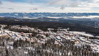 Chalet Monashee-brand New High End W/amazing Views
