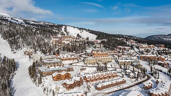 Chalet Monashee-brand New High End W/amazing Views