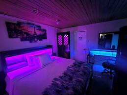 Big Apple Hotel