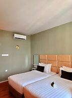 Stirling Suites