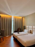 Stirling Suites